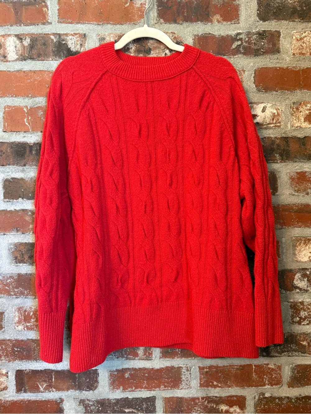 S57 -aerie Red Cable Knit Crewneck Sweater